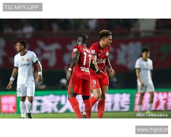 上海海港逆转取胜力克对手 关键时刻展现强大韧性与团队精神