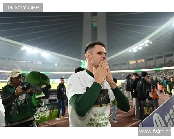 突发!季后赛宣布将离队,球迷不舍告别